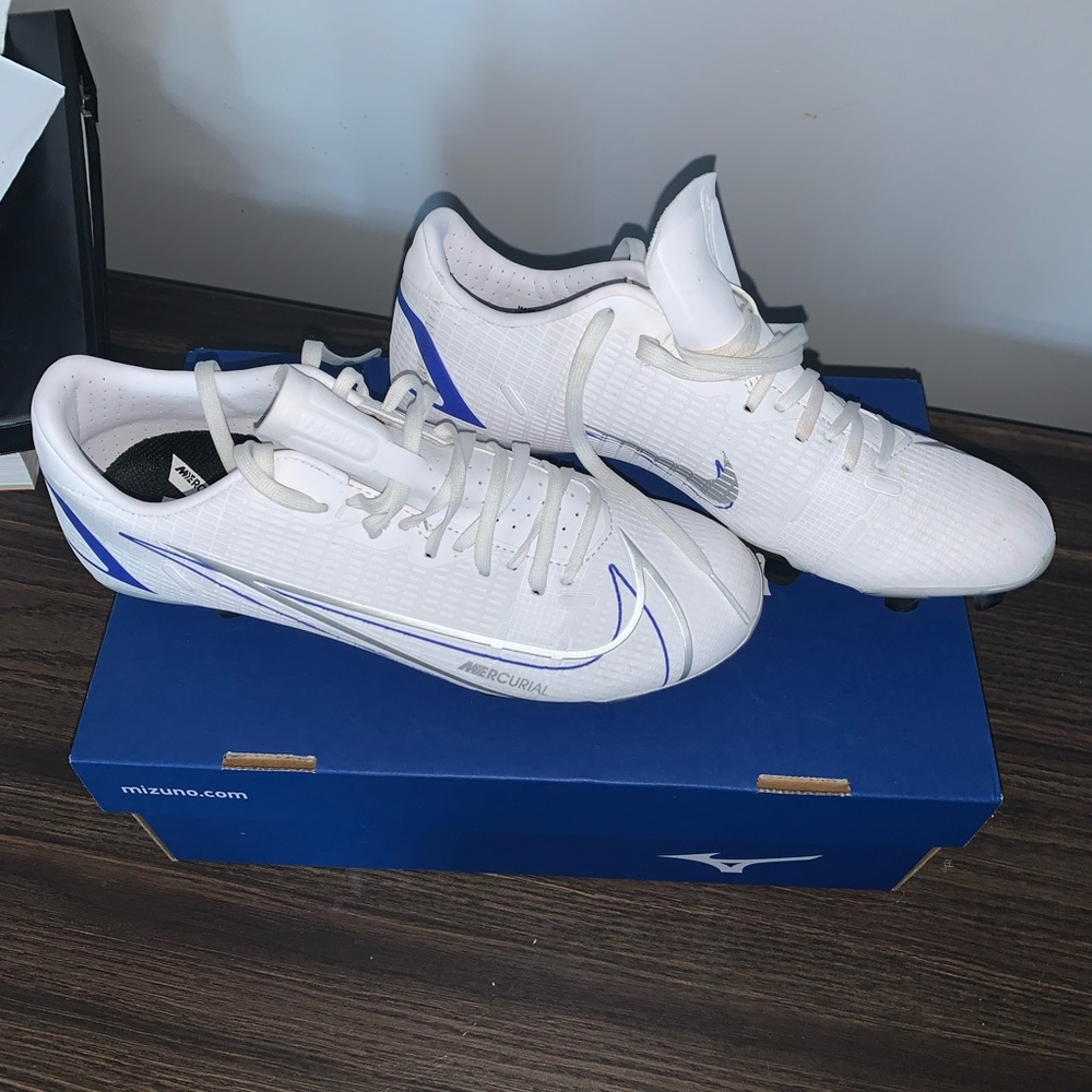 Nike women’s mercurial vapor custom cleats